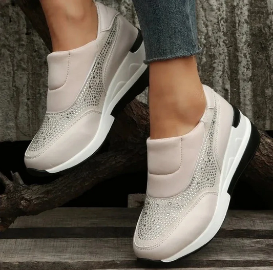 Anna Sneakers | Women's Walking Shoes
