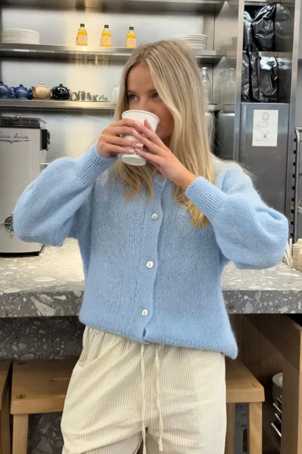 Women’s Cardigan – Relaxed Fit – Soft Knit – Button Front – Ribbed Cuffs and Hem