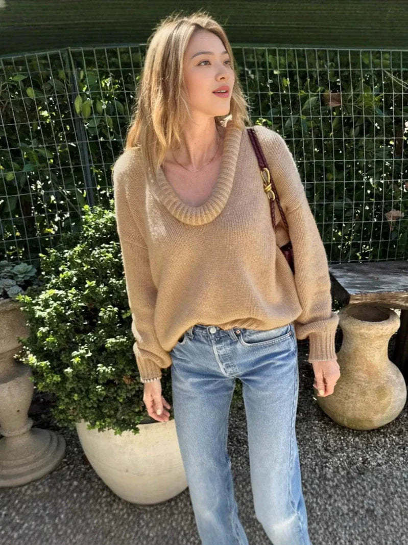 Women’s Knitted Sweater – Loose Fit – Deep V-Neck – Balloon Sleeves – Ribbed Trim