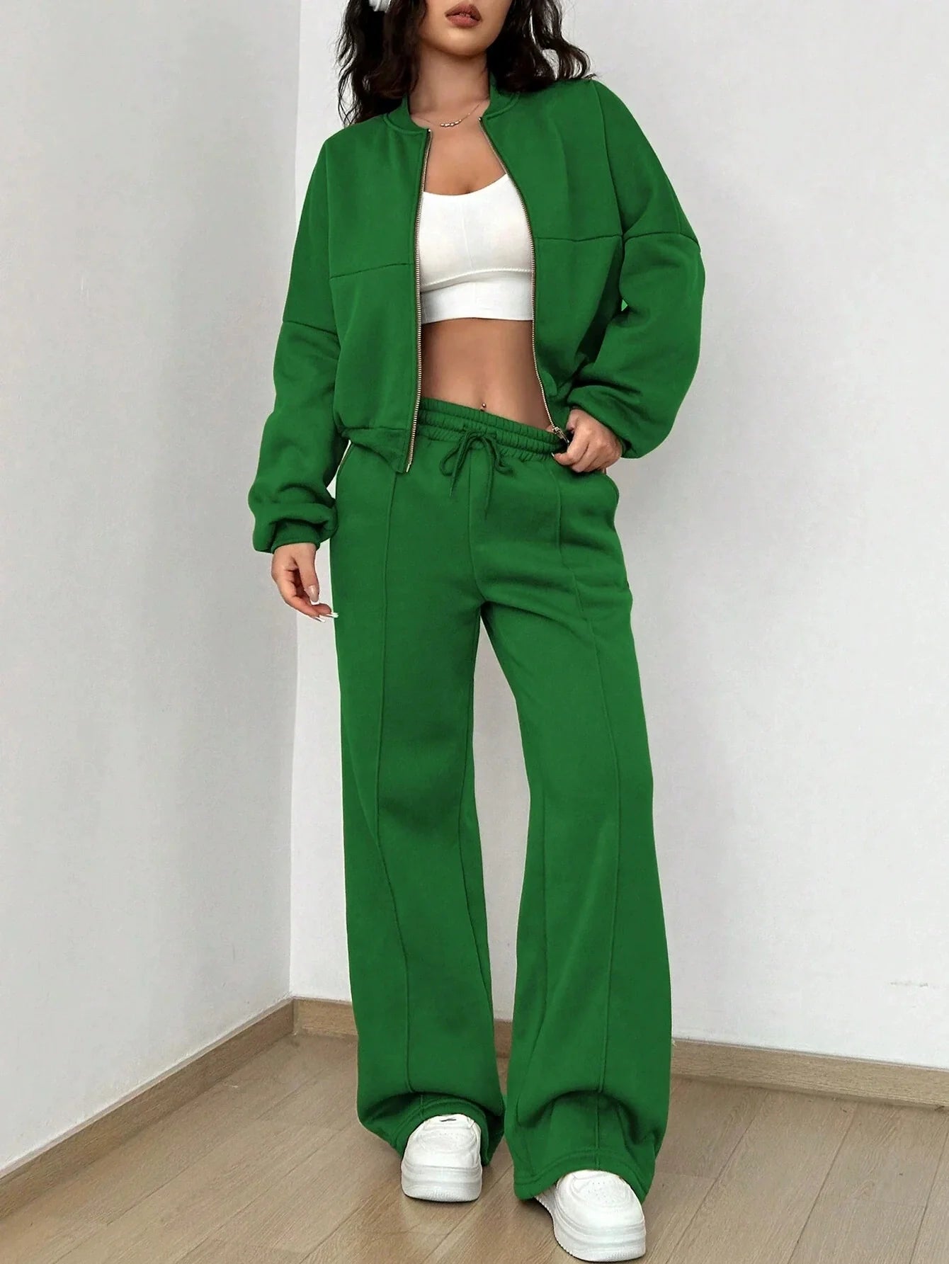 Women’s Loungewear Set – Relaxed Bomber Jacket – High-Waisted Wide-Leg Trousers