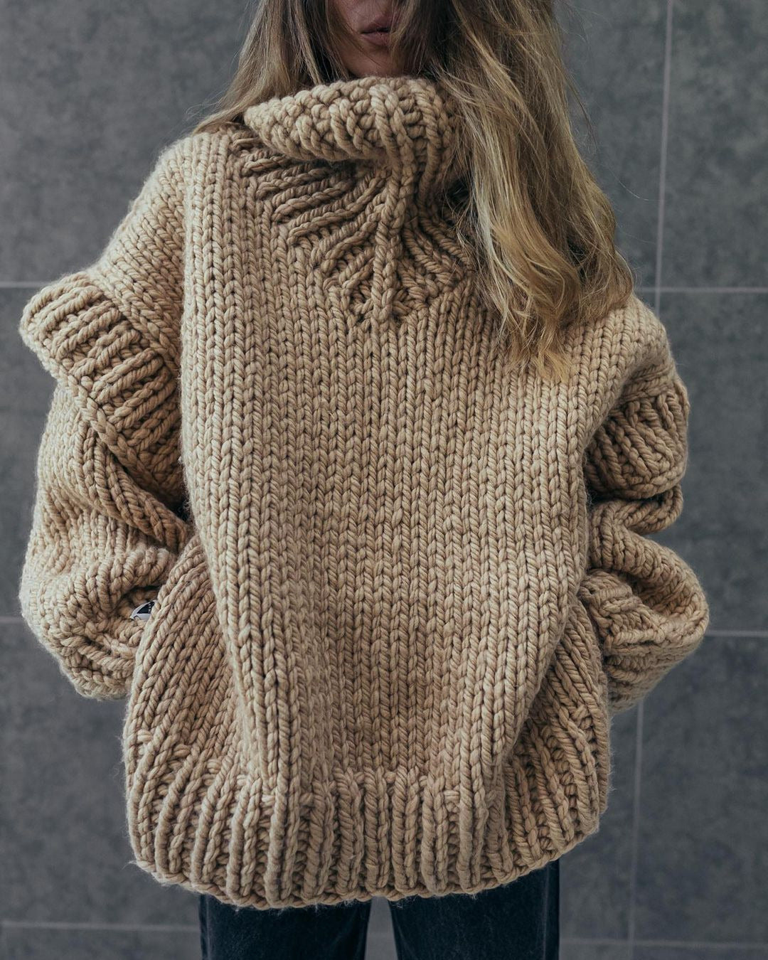 Women’s Pullover Sweatshirt – Wool Chunky Knit – Oversized Fit – Turtleneck – Ribbed Cuffs