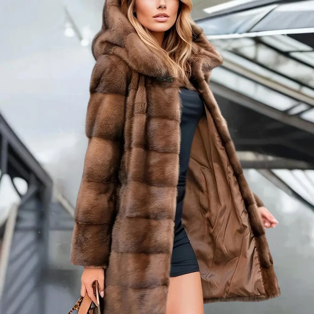 Women’s Trench Coat – Faux Fur – Relaxed Fit – Hooded – Snap Closure – Mid-Thigh