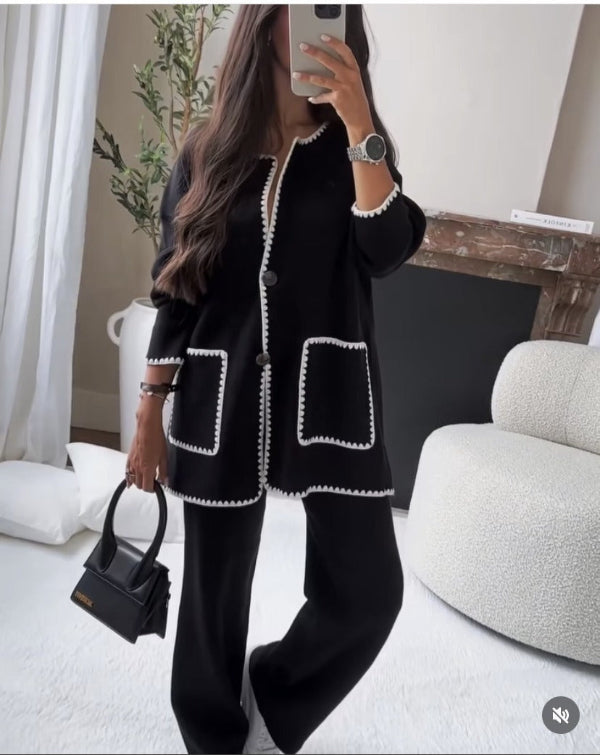 Women’s Two-Piece Set – Wool Mix – Relaxed Fit – Patch Pockets – Contrast Piping