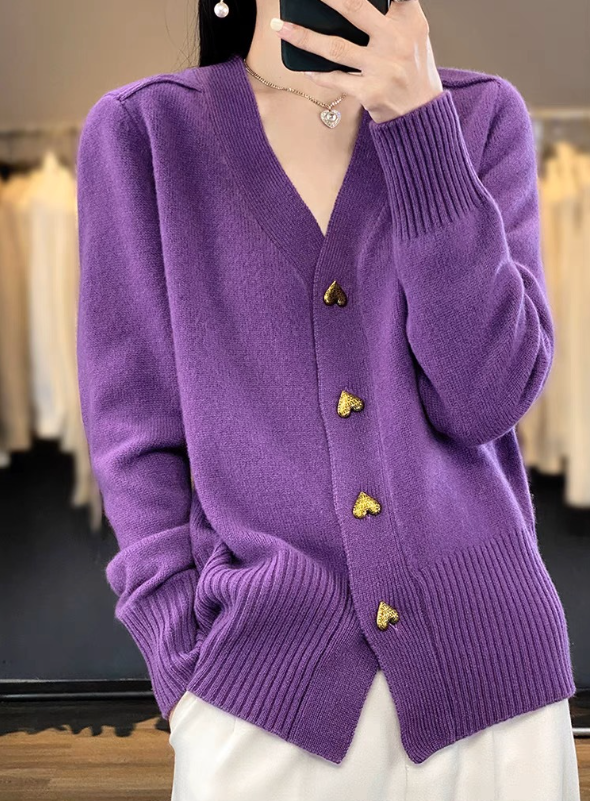 Delphine Cardigan | Cozy Knit Cardigan with Heart Buttons