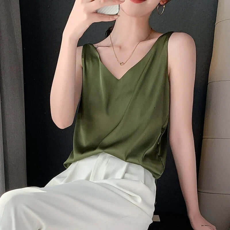 Eliana Top | Elegant V-Neck Sleeveless Blouse