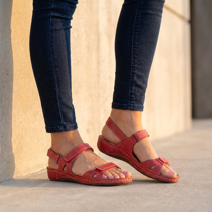 Isla Open-Toe Flat Sandals | Adjustable Straps Sandals