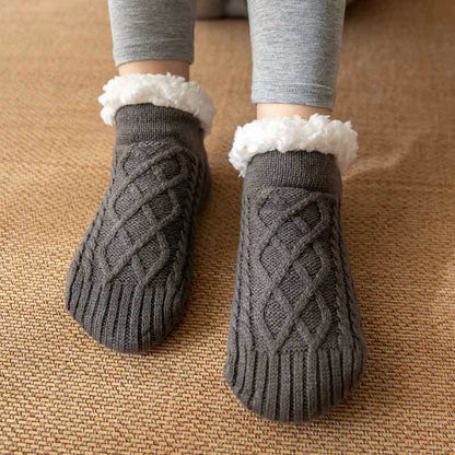 Isla Fitted Slipper Socks | Cable Knit Fur Trim Ankle-Length Slipper Socks