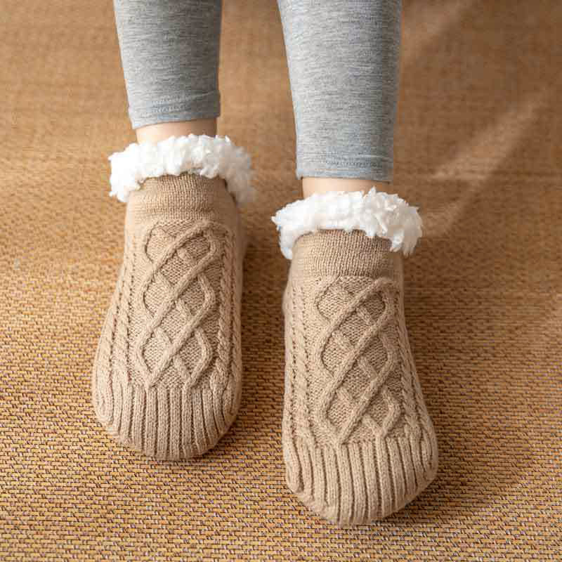 Isla Fitted Slipper Socks | Cable Knit Fur Trim Ankle-Length Slipper Socks