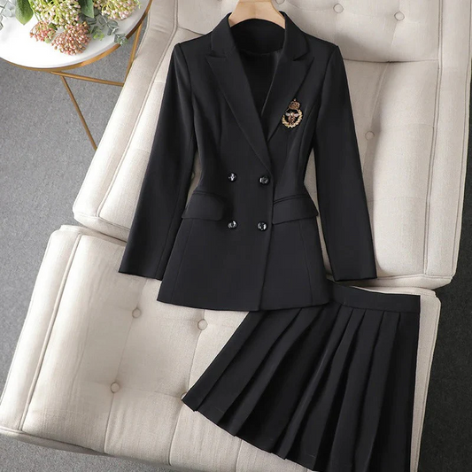 Women’s Blazer – Slim Fit – Wool Blend – Double Breasted – Crest Detail – Hip Length