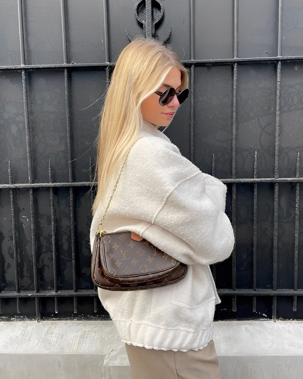 Women’s Bomber Jacket - Oversized Relaxed Fit - Textured Plush Fabric - Snap Button Closure