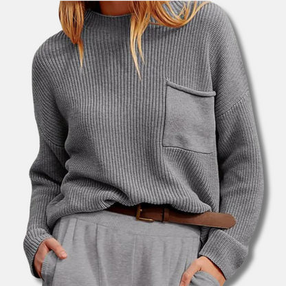Women’s Knit Sweater – Ribbed Texture – Relaxed Fit – Round Neck – Long Sleeve – Patch Pocket