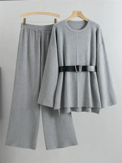 Women’s Knit Two-Piece Set – Relaxed Fit Sweater with Flared Sleeves – Wide-Leg Trousers