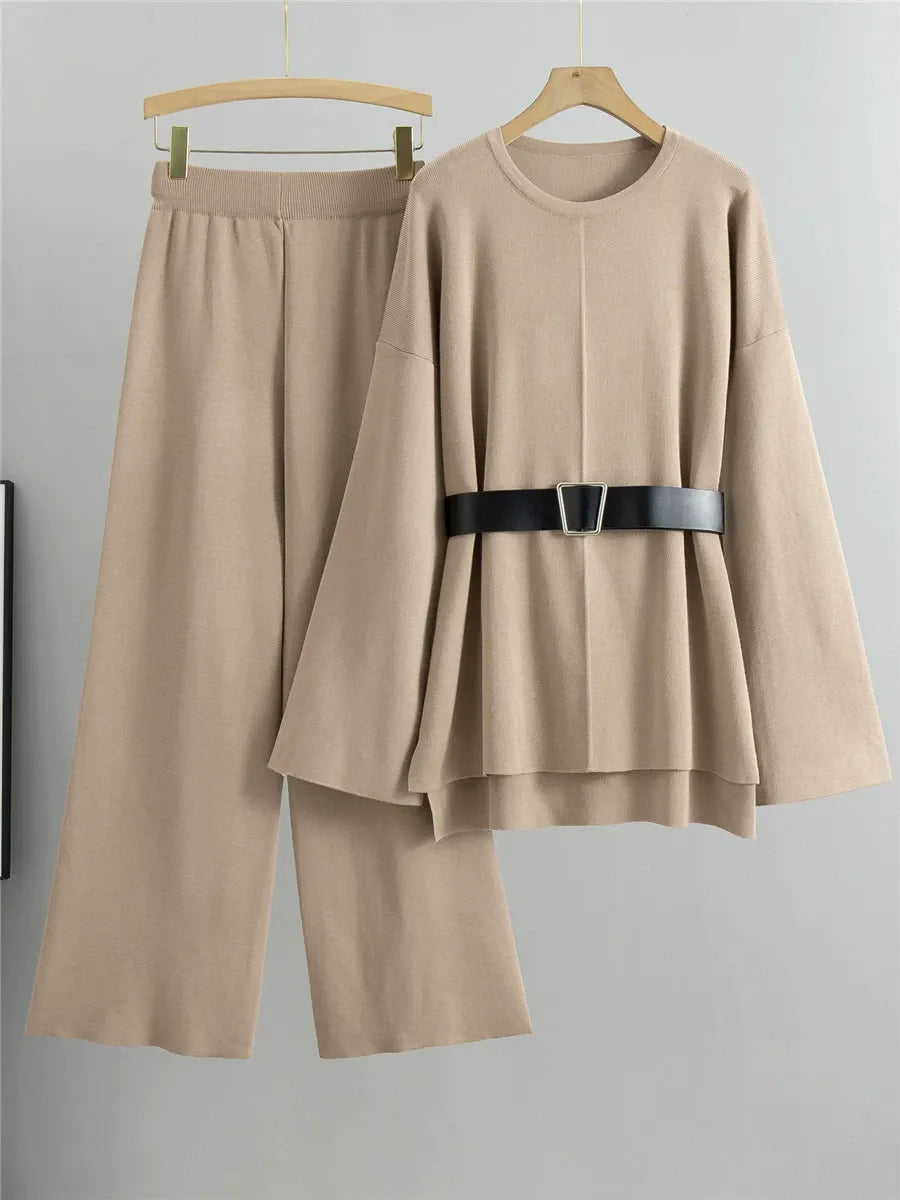 Women’s Knit Two-Piece Set – Relaxed Fit Sweater with Flared Sleeves – Wide-Leg Trousers
