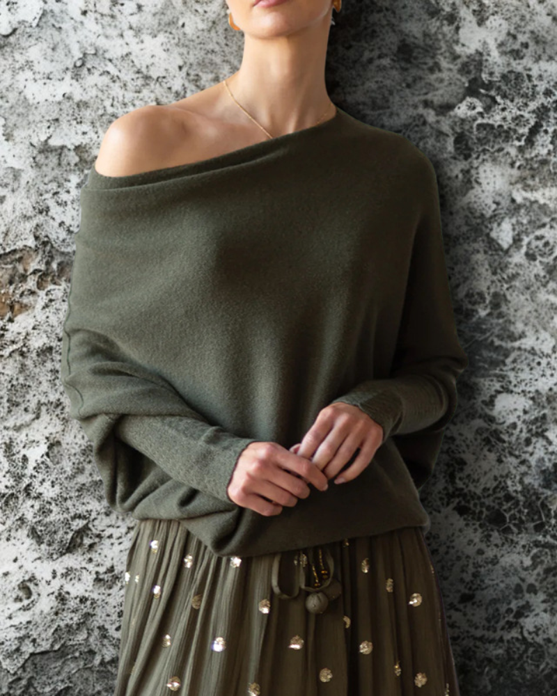 Women’s Oversized Top – Relaxed Fit – Off-Shoulder – Dolman Sleeves – Textured Cuffs