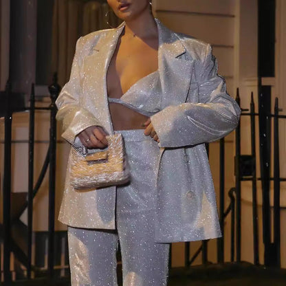 Women’s Silver Suit – Oversized Fit – Shimmer Finish – Notched Lapel – Padded Shoulders