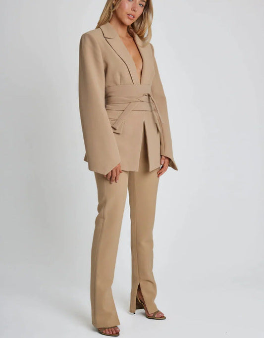 Women’s Tailored Blazer - Structured Fit - Integrated Wrap Belt - Bell Sleeve - Asymmetrical Hem