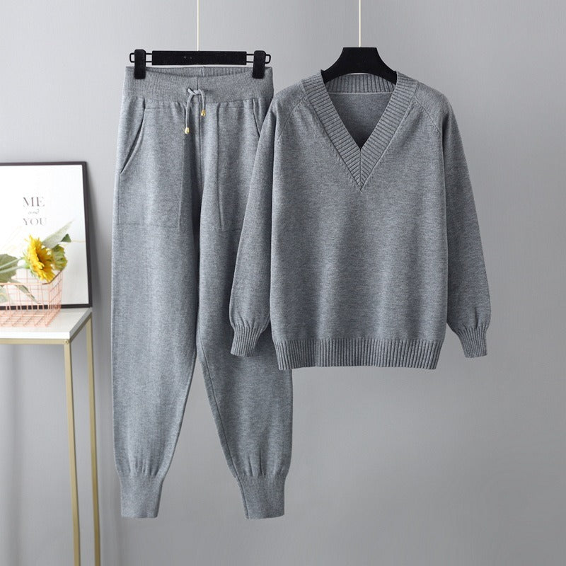 Women’s Two-Piece Set – Knit V-Neck Pullover Sweater – Ribbed Harem Joggers – Relaxed Fit