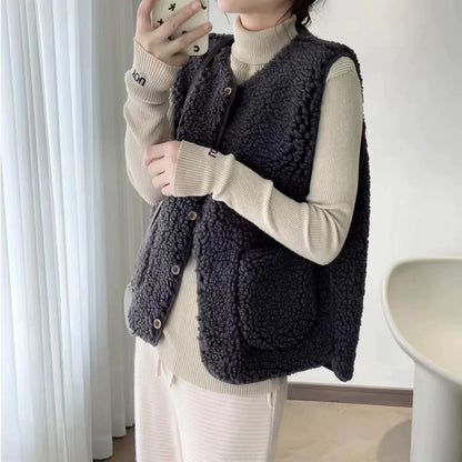 Women’s Vest – Relaxed Fit – Plush Sherpa Texture – V-Neck – Button Front – Patch Pockets