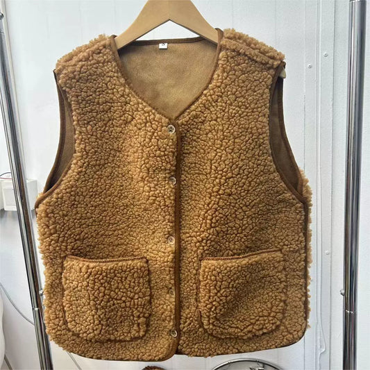 Women’s Vest – Relaxed Fit – Plush Sherpa Texture – V-Neck – Button Front – Patch Pockets