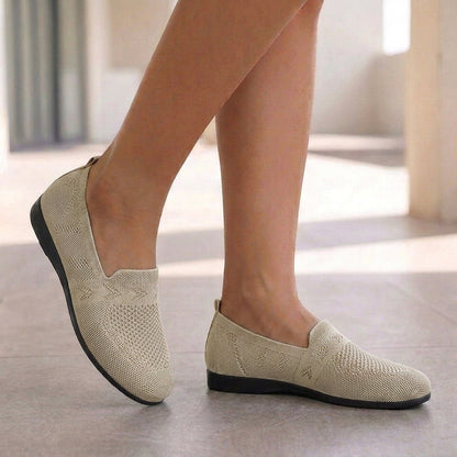 Lily Low-Top Loafer Flats | Geometric Pattern Round Toe Flats