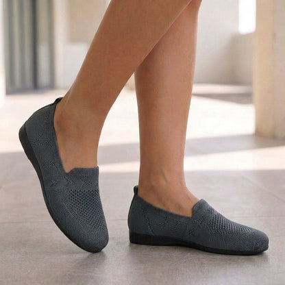 Lily Low-Top Loafer Flats | Geometric Pattern Round Toe Flats