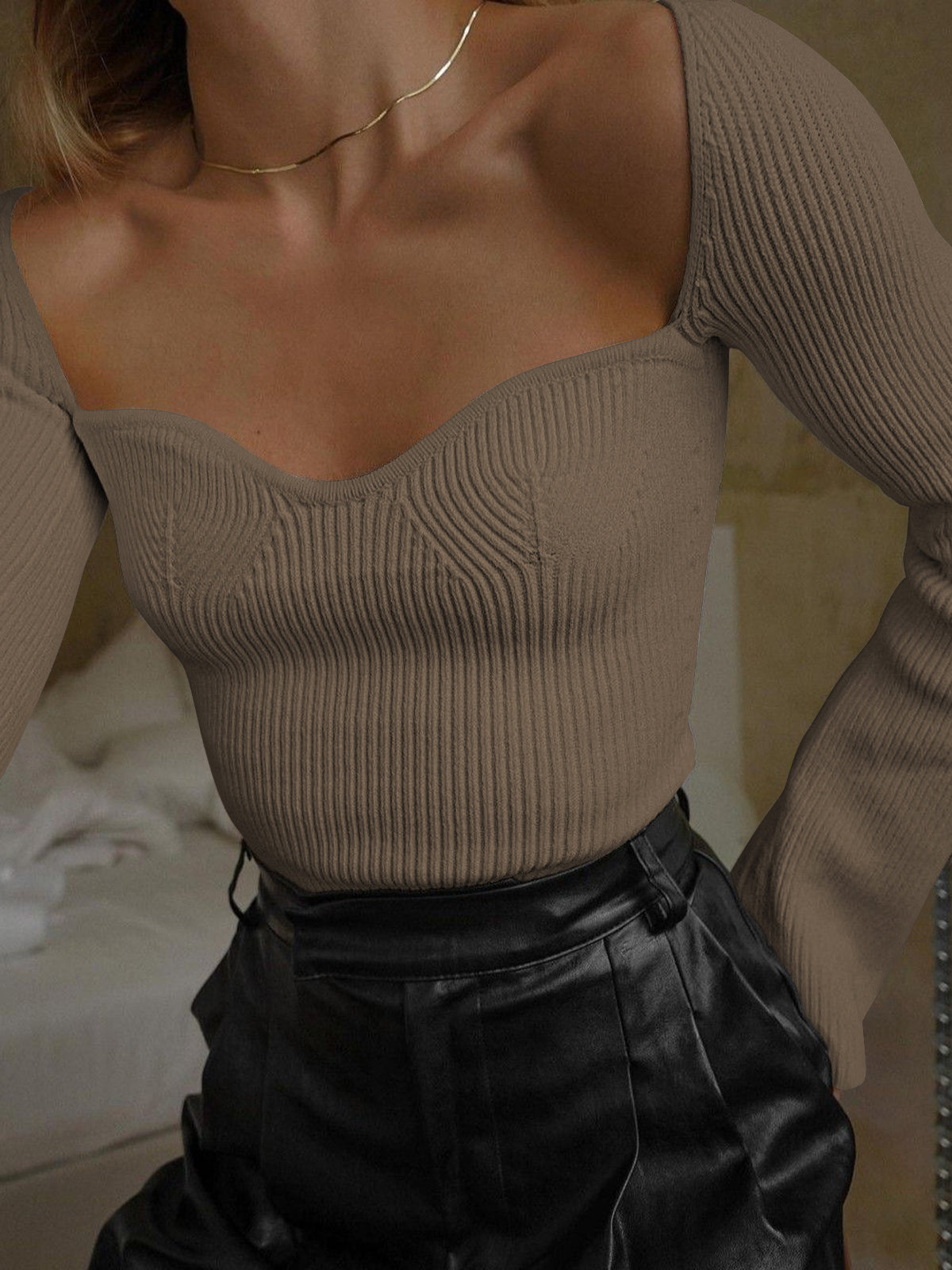 Olivia Fitted Cropped Knit Top | Sweetheart Neckline Ribbed Knit Top